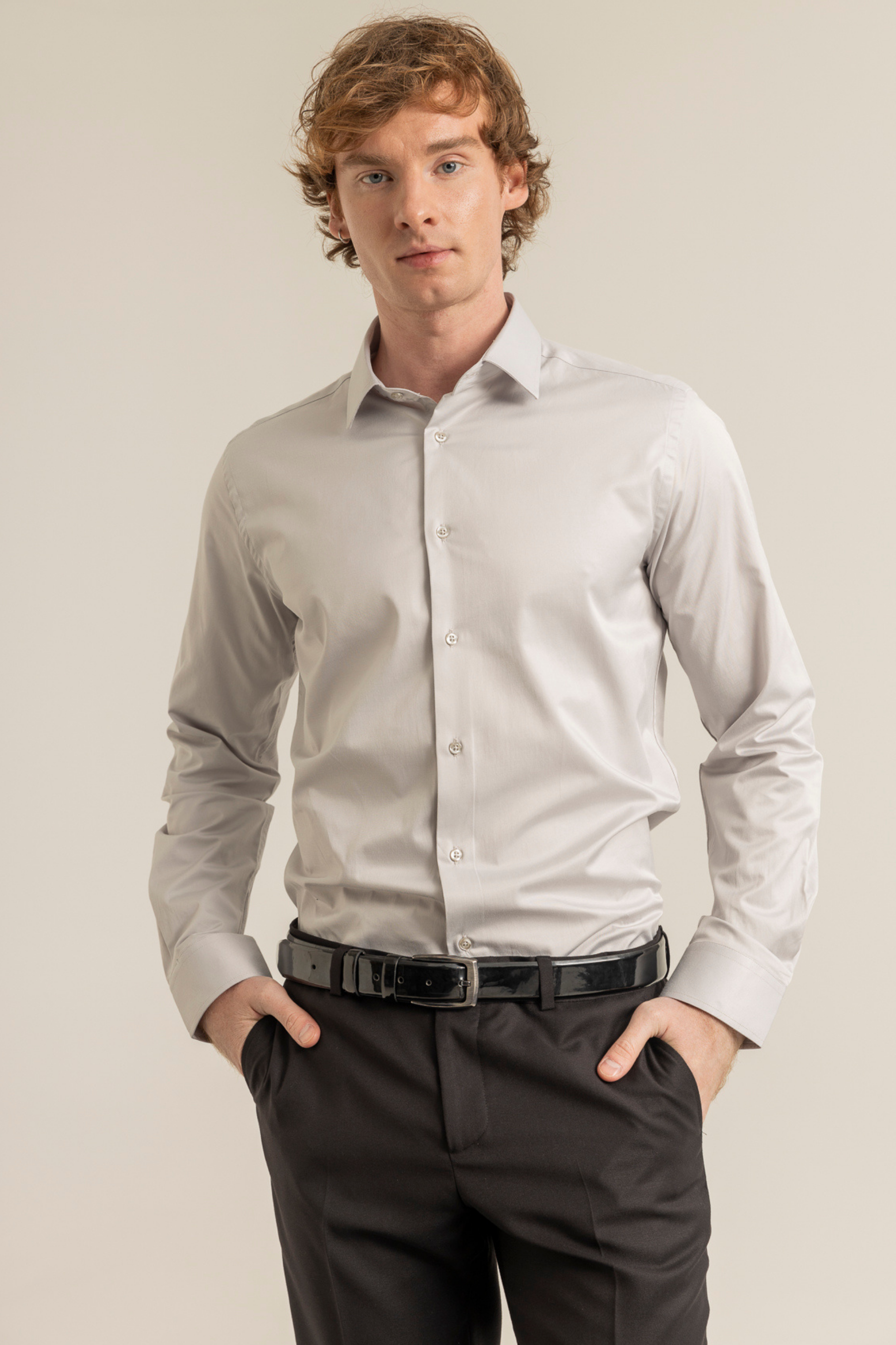 Açık Gri %100 Pamuk Saten Non-Iron Ütü İstemeyen Casual Cepsiz Modern Fit Gömlek