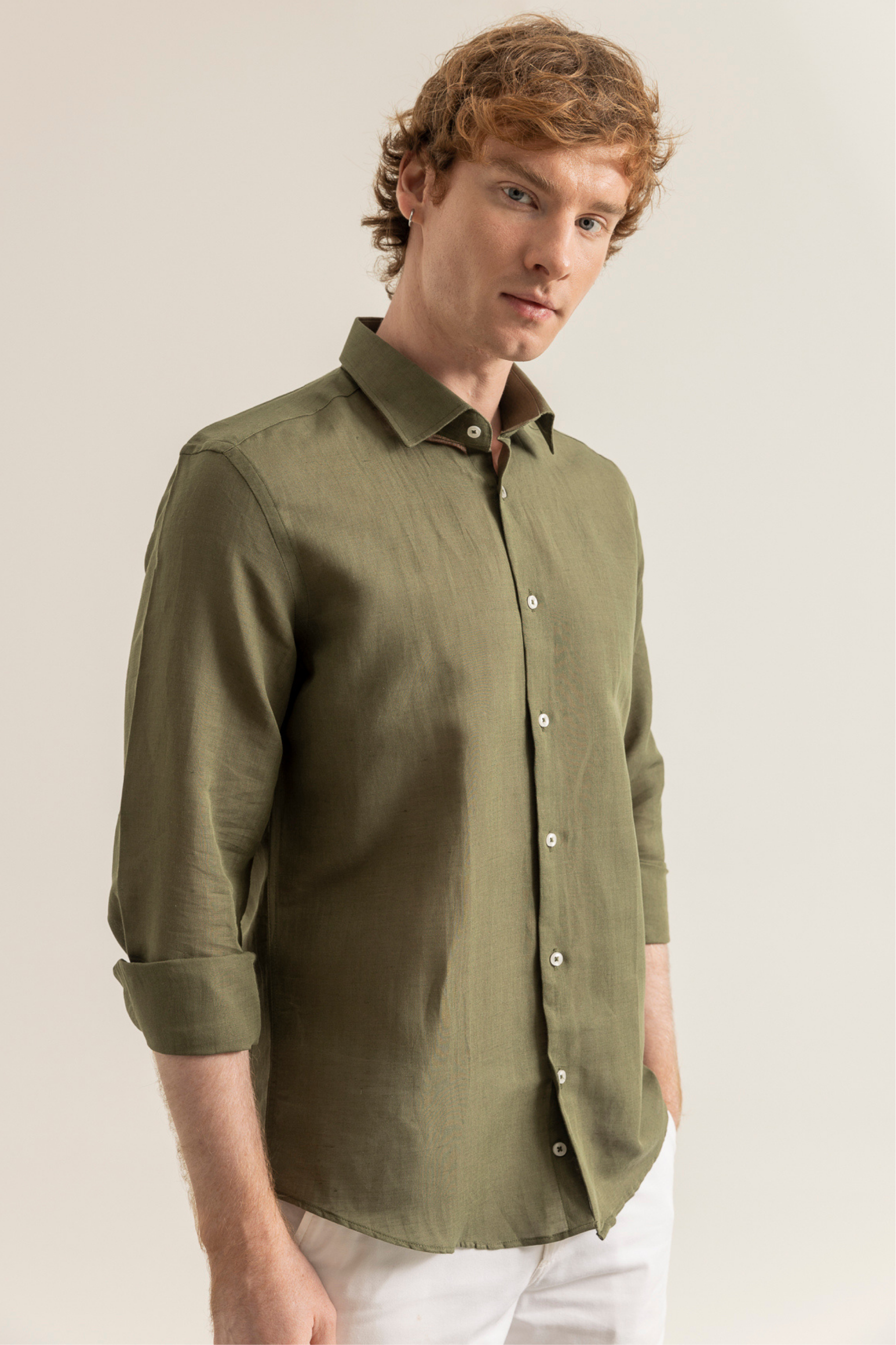 Haki %100 Keten Düğmeli Yaka Casual Modern Fit Cepsiz Gömlek