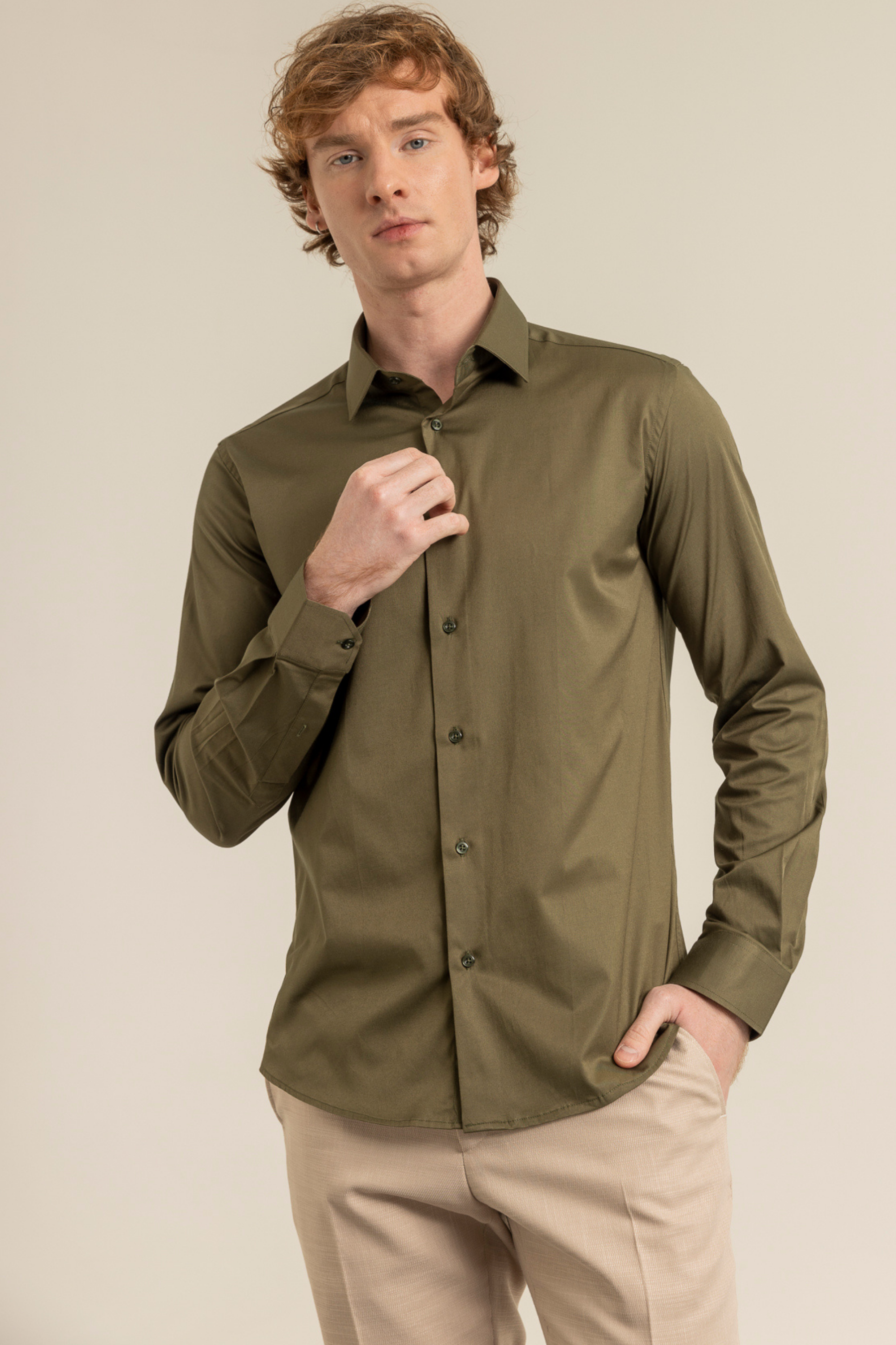 Haki %100 Pamuk Saten Non-Iron Ütü İstemeyen Casual Cepsiz Modern Fit Gömlek